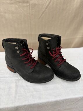 UGG Women’s Black Suede Lace-Up Ankle Boots with Burgundy Laces